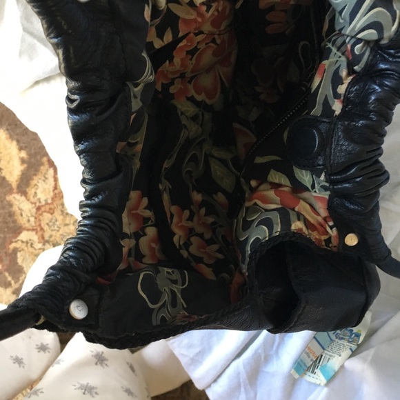 Lucky brand purse - Picture 2 of 3